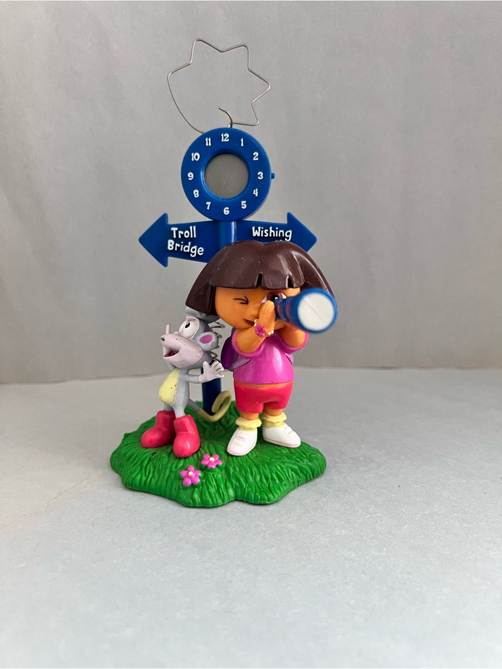 Dora The Explorer : Time For Adventure Spring Clock & Picture Holder.